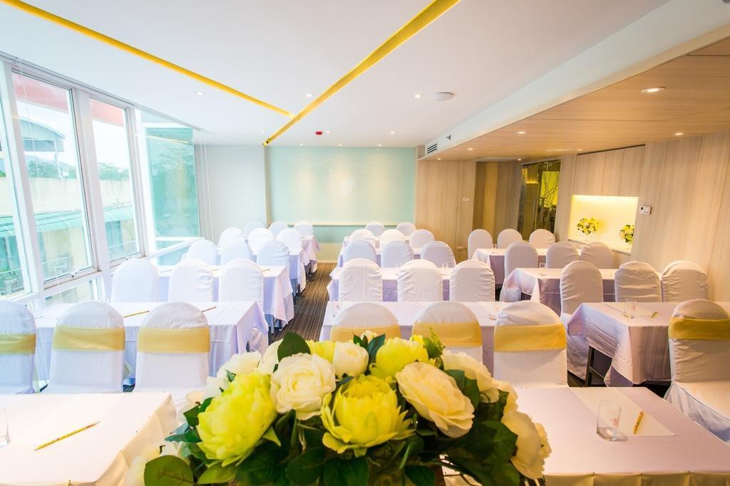Crystal Hotel האט יאי מראה חיצוני תמונה