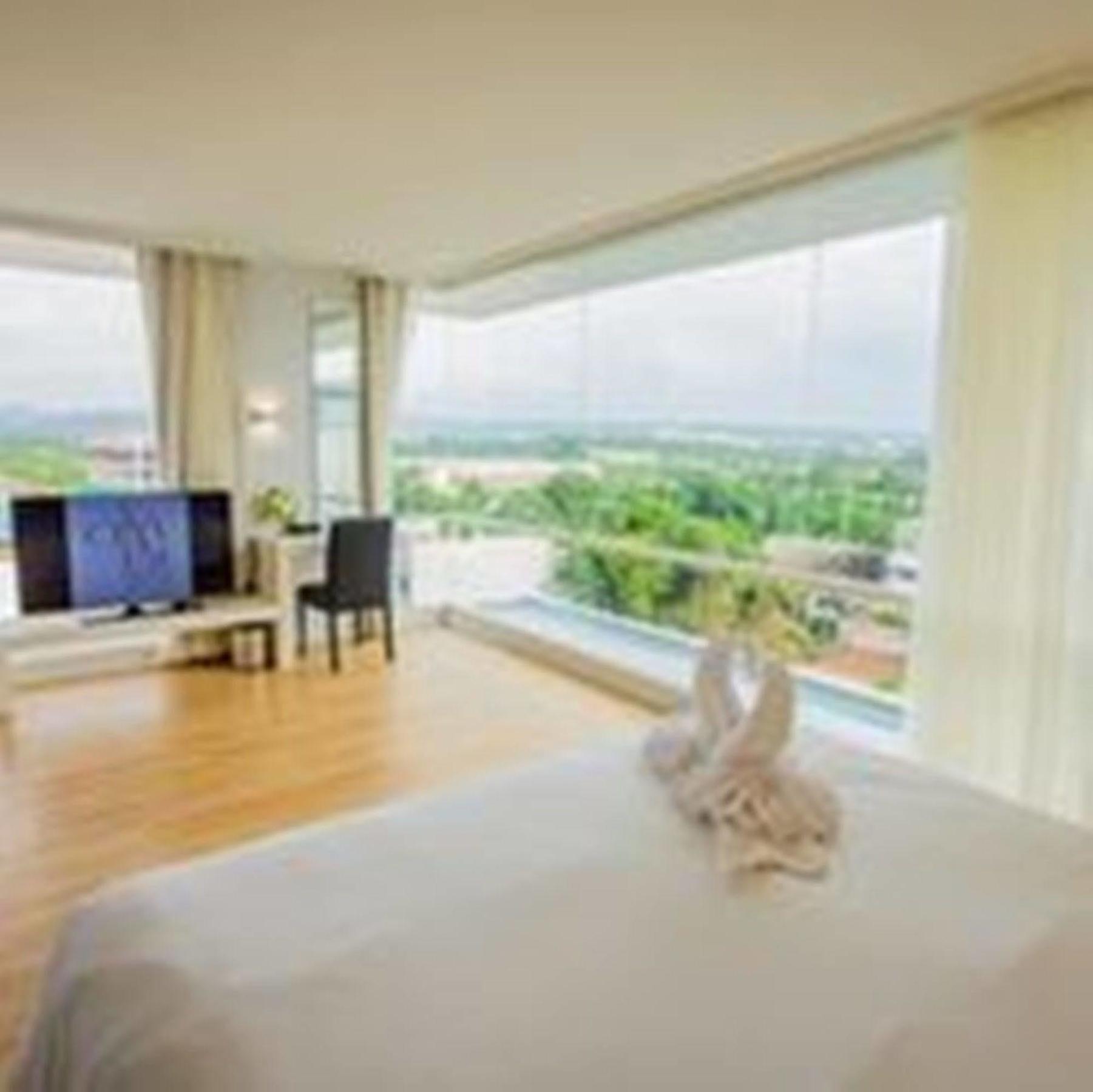 Crystal Hotel האט יאי מראה חיצוני תמונה
