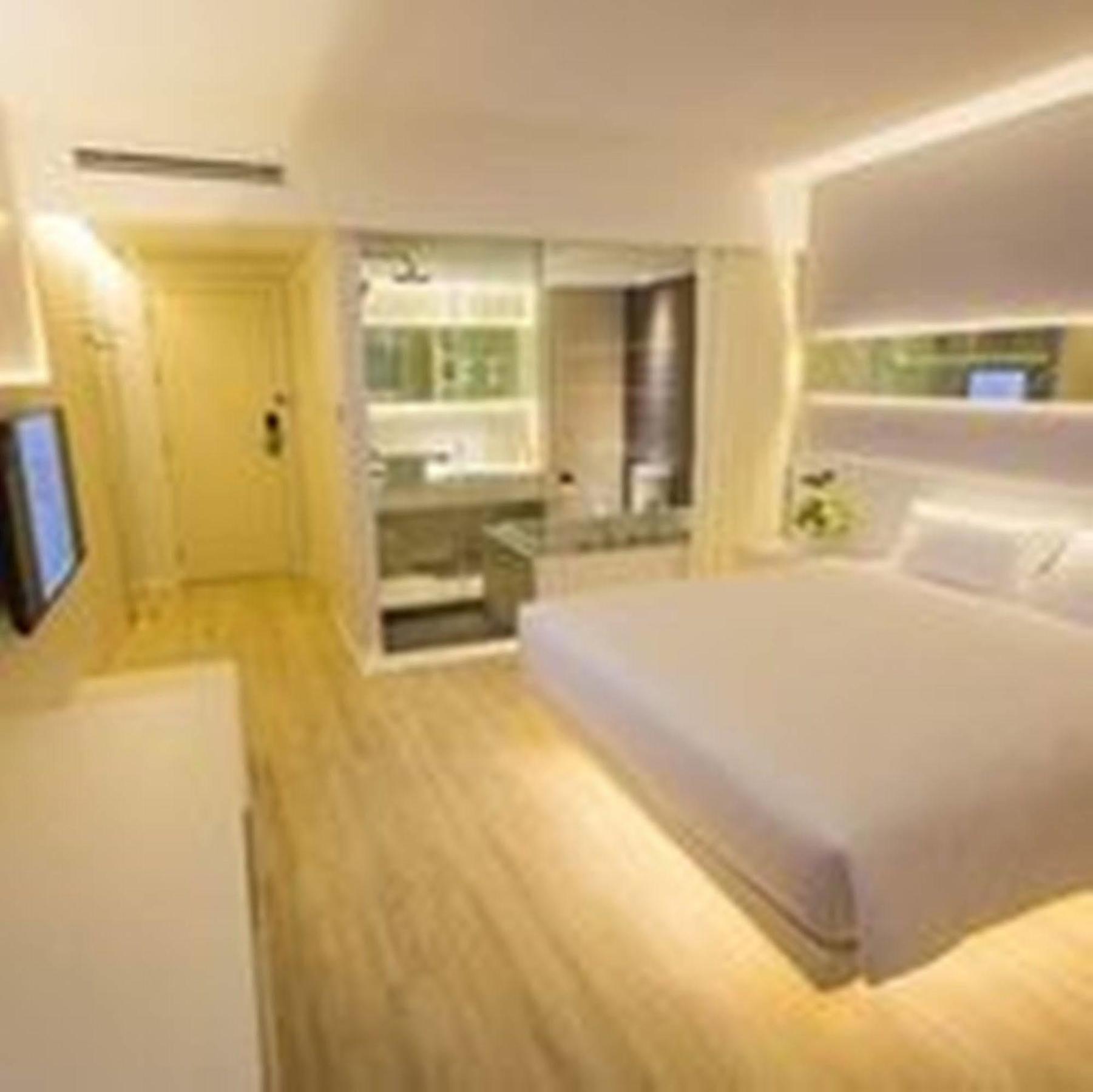 Crystal Hotel האט יאי מראה חיצוני תמונה
