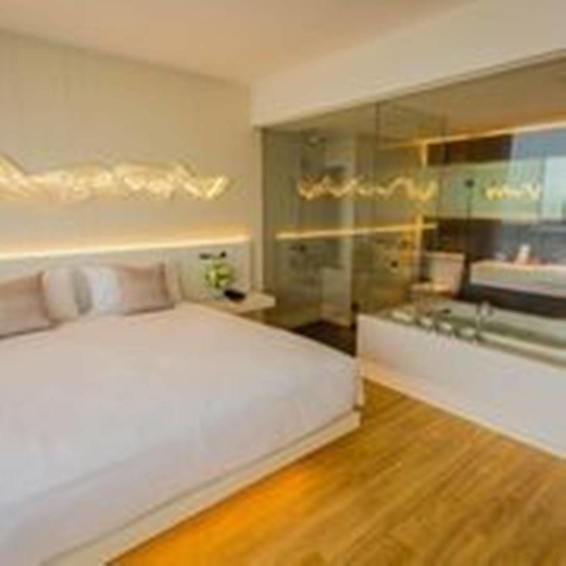 Crystal Hotel האט יאי מראה חיצוני תמונה