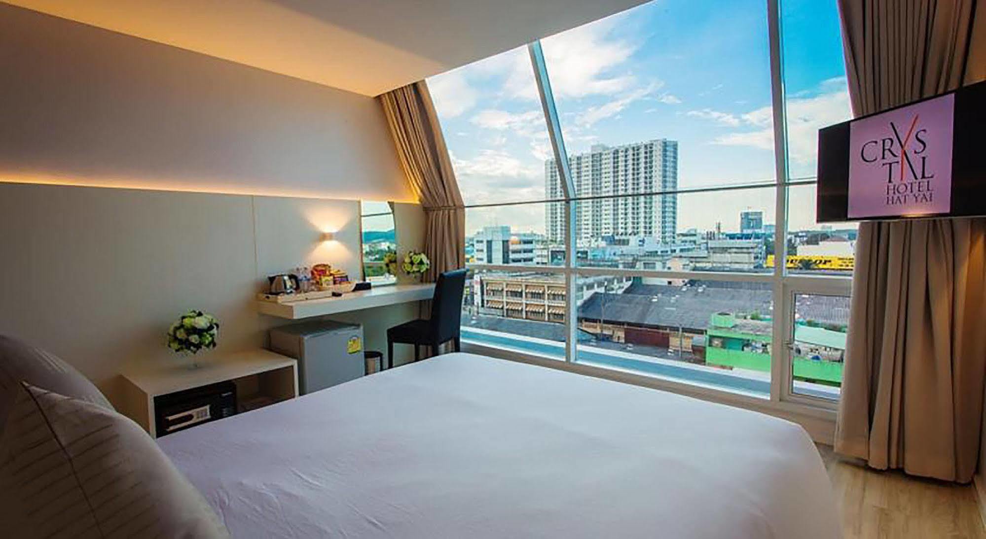 Crystal Hotel האט יאי מראה חיצוני תמונה